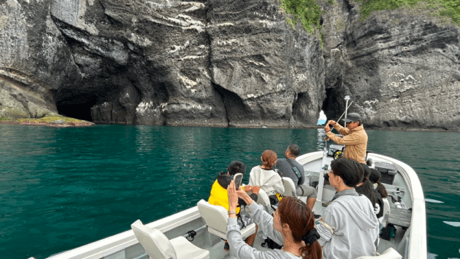 スタッフによる生ガイド